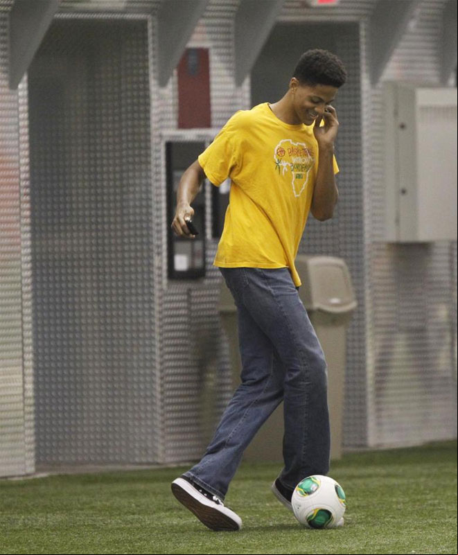 El hijo de Alonzo Mourining no quiso perderse el entrenamiento de la selecci